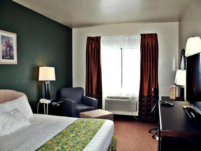 Surestay Plus By Best Western San Antonio Airport Exterior foto
